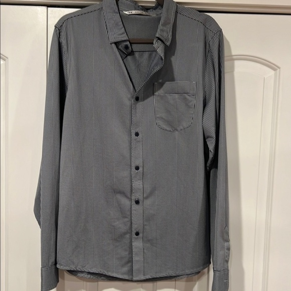 Travis Mathew Blue and White Casual Button Down‎ Shirt